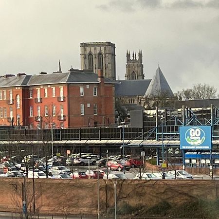 Superb New Build City Centre Flat And Gym York Eksteriør bilde