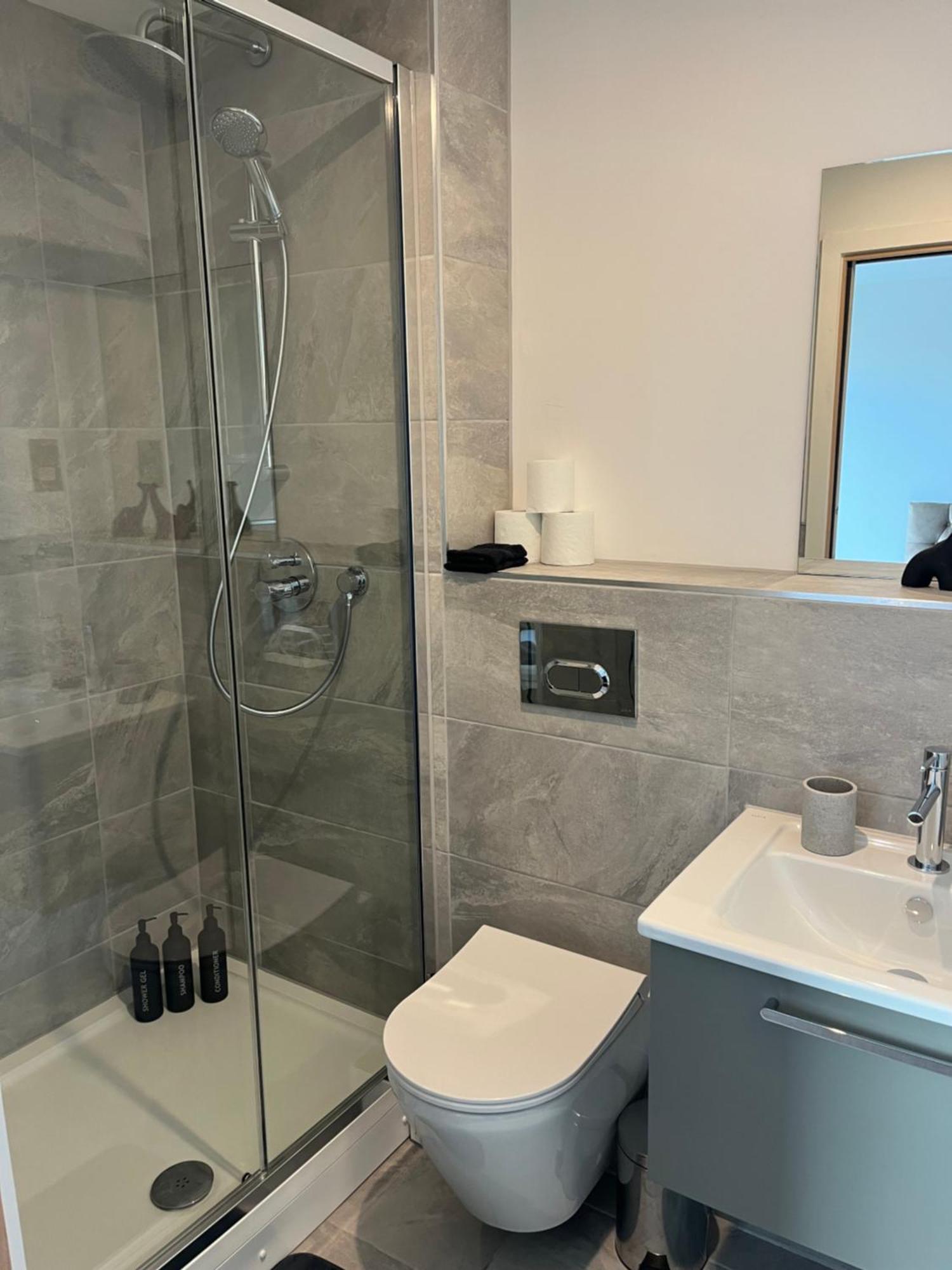 Superb New Build City Centre Flat And Gym York Eksteriør bilde