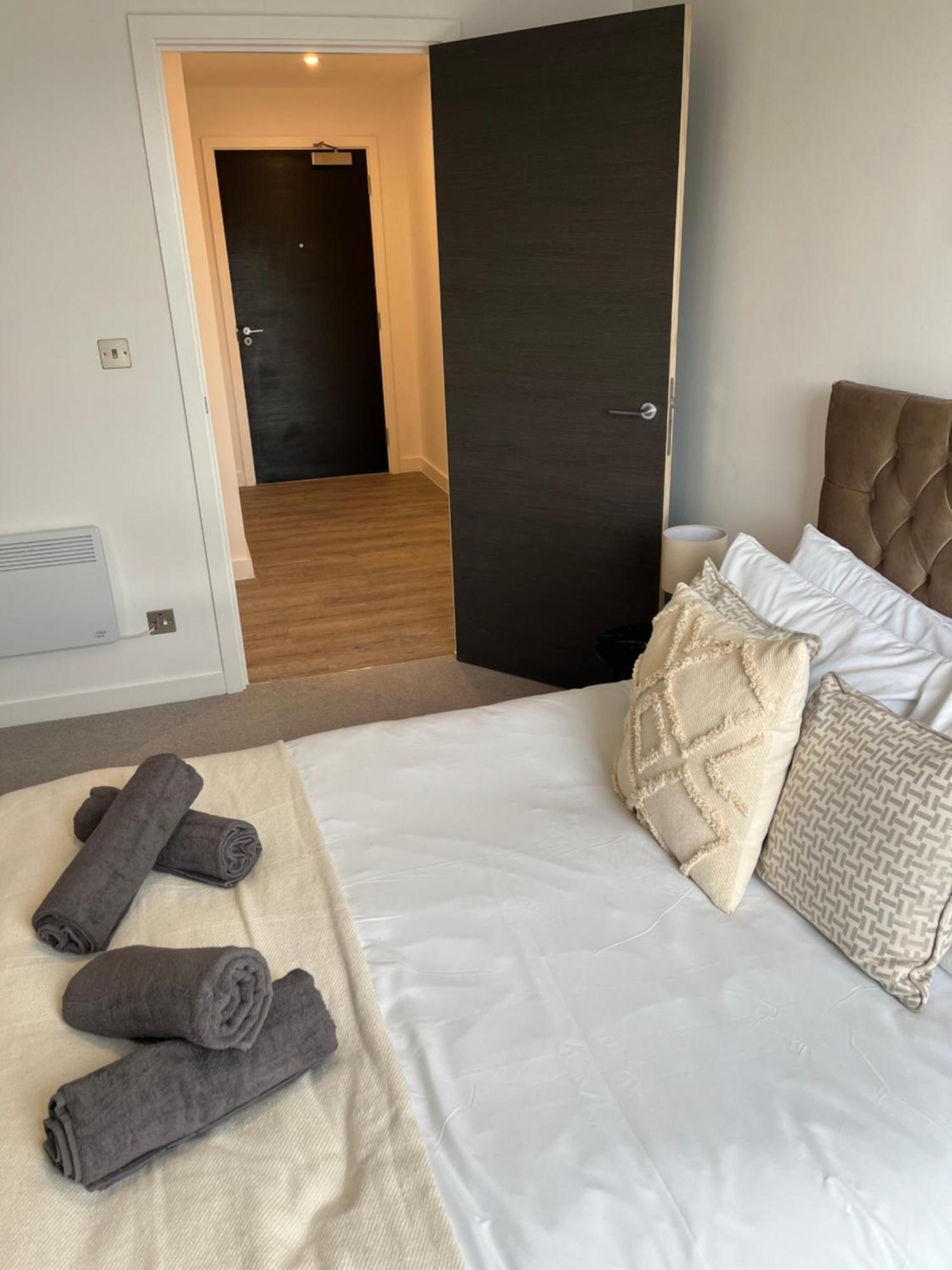 Superb New Build City Centre Flat And Gym York Eksteriør bilde